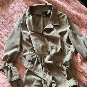 Banana Republic Green Cropped Trench Coat with Belt and Lapels
